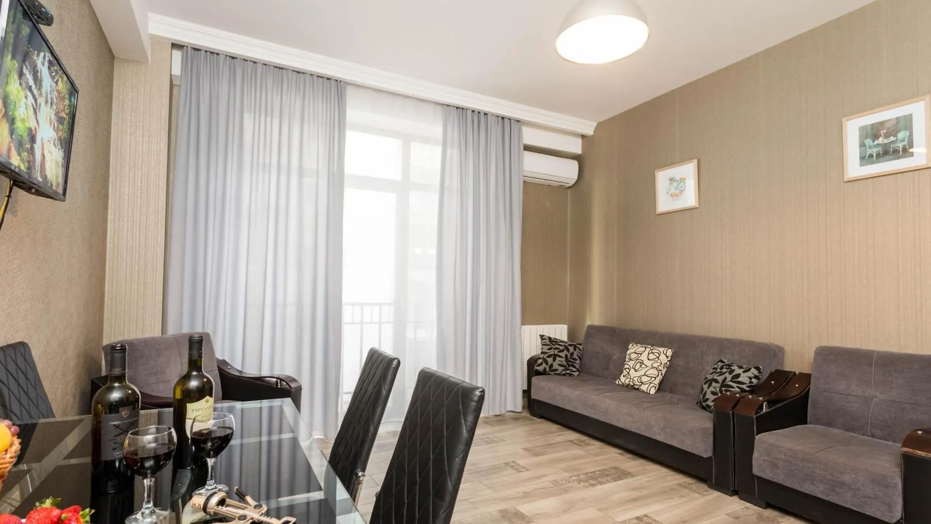 Cozy Apartment In The City Center Tbilisi